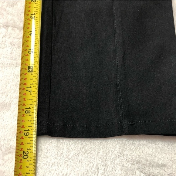 NWOT Simon Chang Black Capri Pants Size 0 - Picture 7 of 8